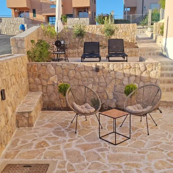 Apartments Matosevic-Pag, hotel v destinácii Pag