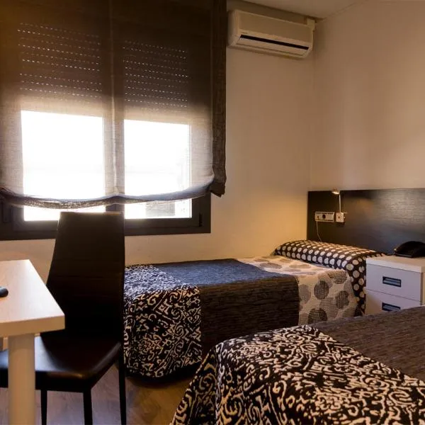 Hostal Plaza, hotel v destinaci Buñuel