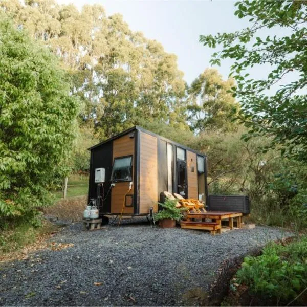 Tranquility Tiny House by Tiny Away, hotel v destinaci Owaka
