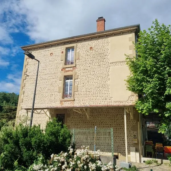 La Maison Lourégo-HORTENSIA, hotel in Hauterives