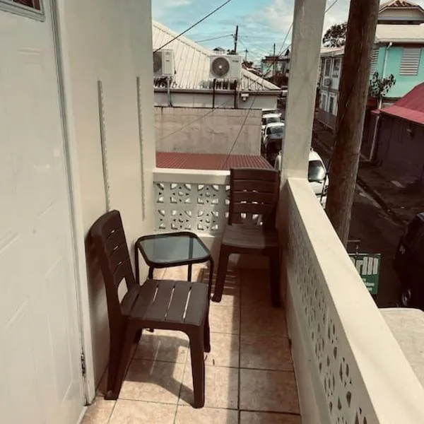 Shabbehs Inn, hotel v destinaci Roseau