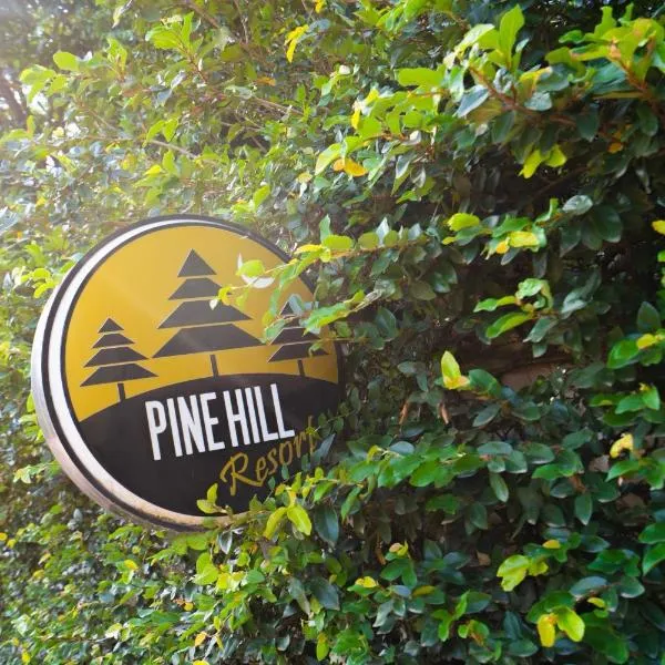 Pine Hill Villas & Camping, hotel v destinaci Sóc Sơn