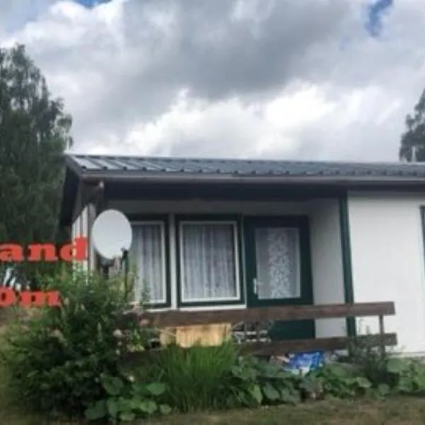 Ferien-Bungalow im Seebad UeckermündeOT Bellin, hotel in Ueckermünde