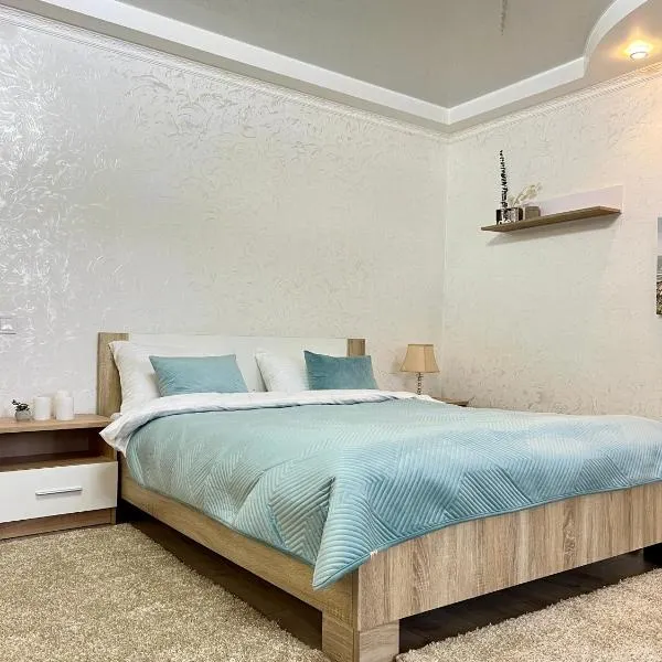 Поруч Озеро та Парк Студія, hotel v destinaci Ternopil