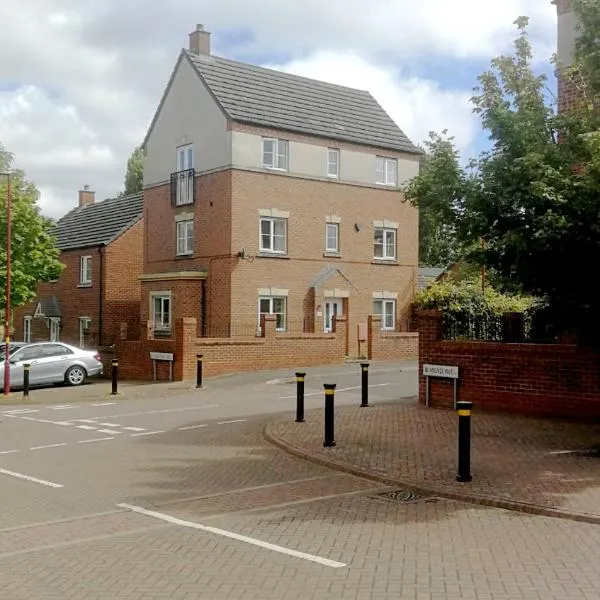 Large en-suite 10mins to near city center, hótel í Birmingham