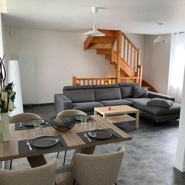 Le Dauphiné, hotel v destinaci Mortagne-sur-Sèvre