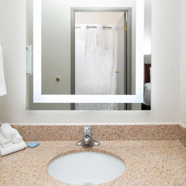 Holiday Inn Express & Suites Farmington Bloomfield by IHG, hotel v destinaci Farmington