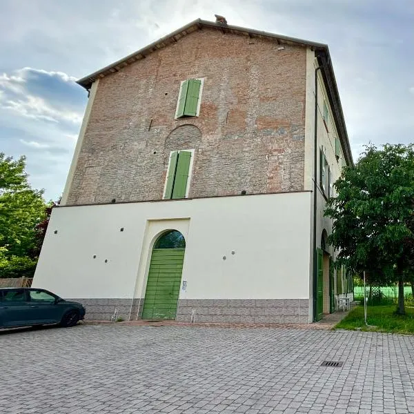 Intero appartamento con giardino in Palazzo del 1600, hotel di Campogalliano