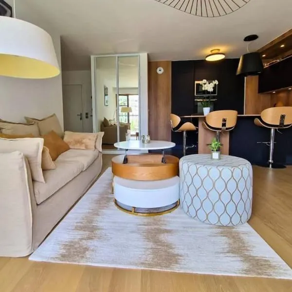 Sublime appartement 4 étoiles neuf T3 àPuteaux 61m2 proche La Défense, 10m2 de terrasse avec magnifique vue, hotel v destinaci Puteaux