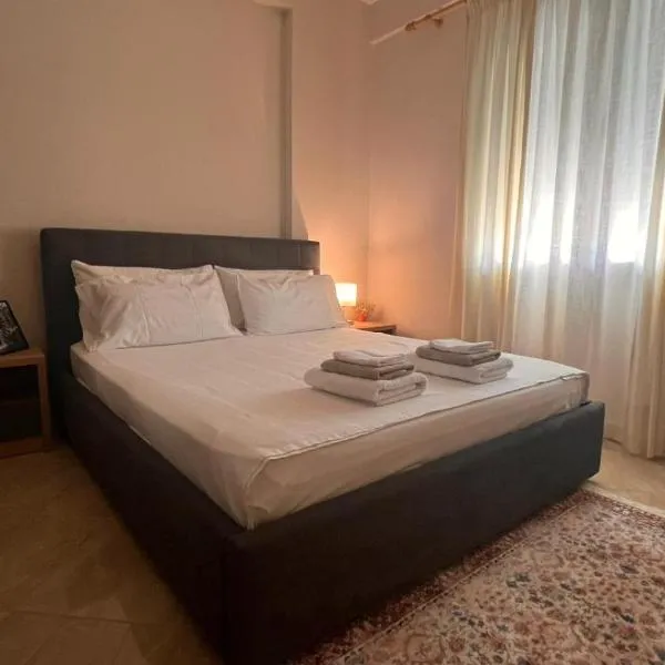 SoFI Condo-Close to Port of Vlore, hotel v destinaci Vlorë