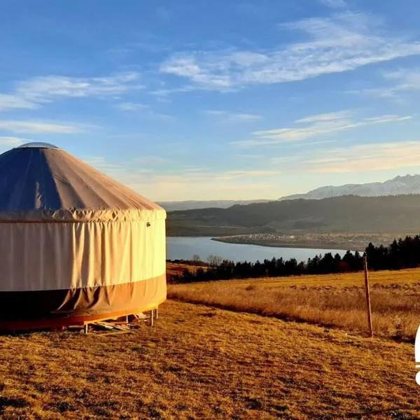 Woda Góry Las - glamping CAŁOROCZNY, khách sạn ở Szlembark
