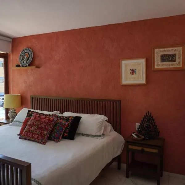 Casa Nawuales - Terraza - Guadalajara céntrico, מלון בגוודלחרה