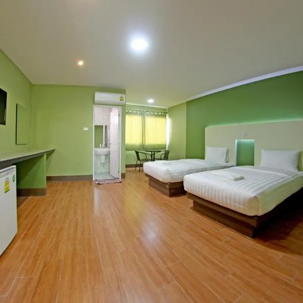 Central Park Hotel, hotel a Sing Buri