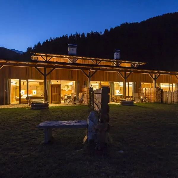 Chalet Wiesenglück, hotel v destinaci Valle Di Casies