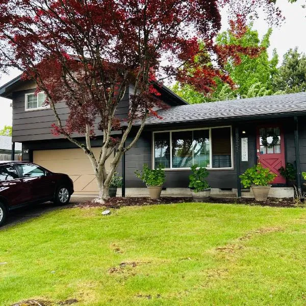 Emerald City 3 Bedroom 1 bath Home, hotel v destinaci Eugene