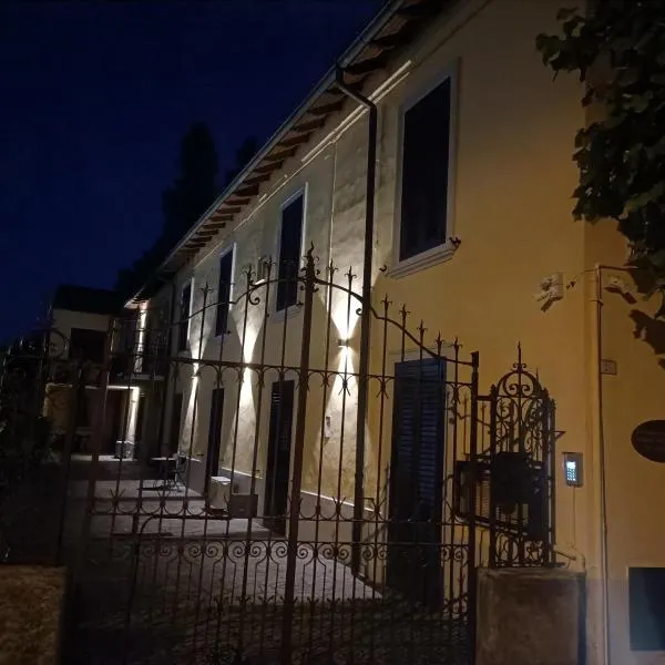 La corte dei Landolfo, hotel v destinaci Malnate
