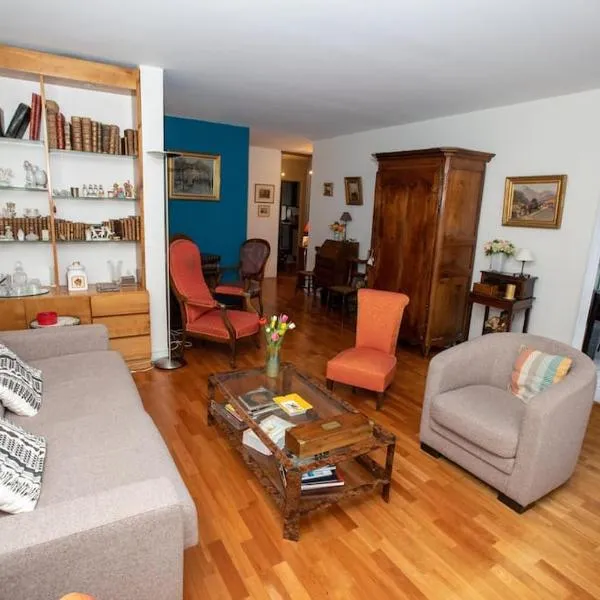 Lovely spacious flat-heart of paris 15eme