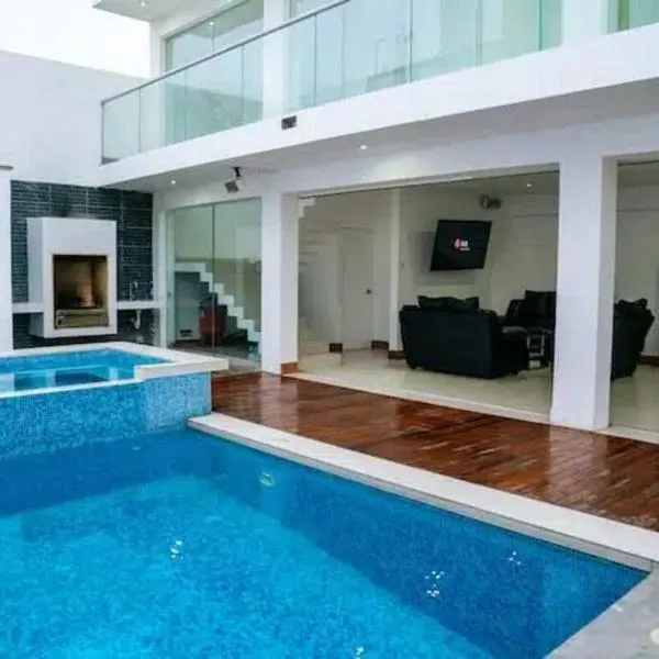 CA1 - Casa completa con Piscina e hidromasajes, hotell sihtkohas Lurín