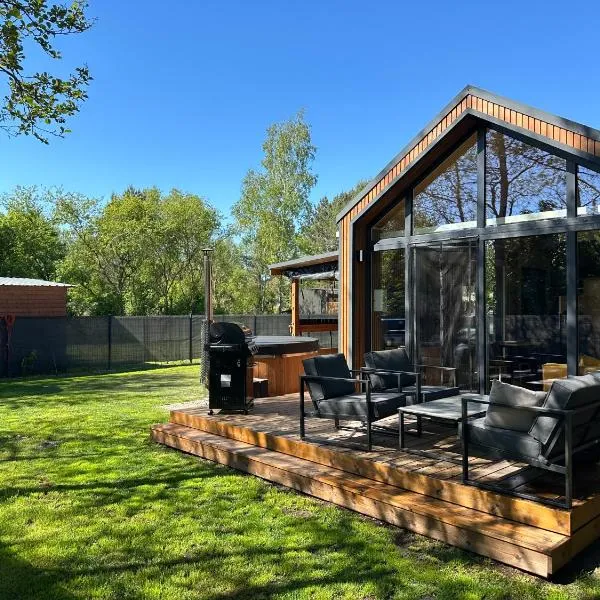 Venice House — Domek przy plaży, sauna, jacuzzi, хотел в Karwieńskie Błoto Drugie