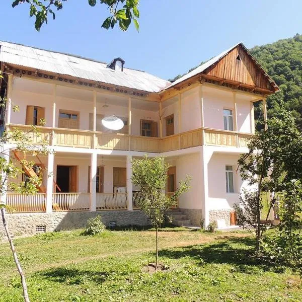 Mila Guest House, hotel v destinaci Mazeri