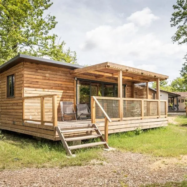 Huttopia Lac de l'Uby - Gers, hôtel à Cazaubon