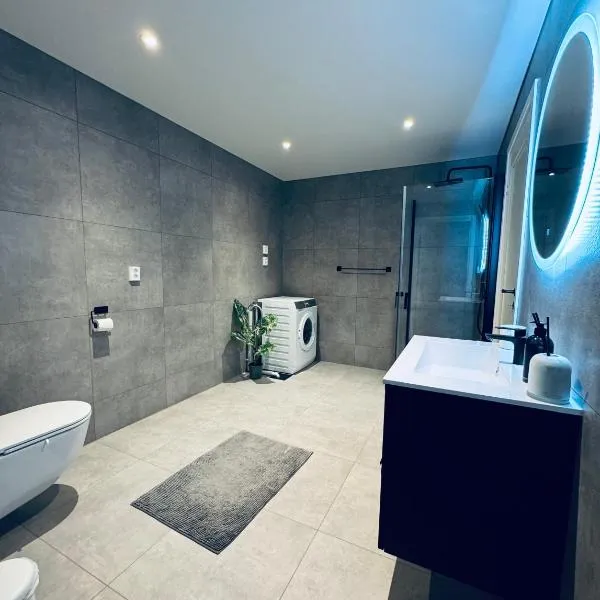 Ny og moderne studio leilighet !, hótel í Fetsund