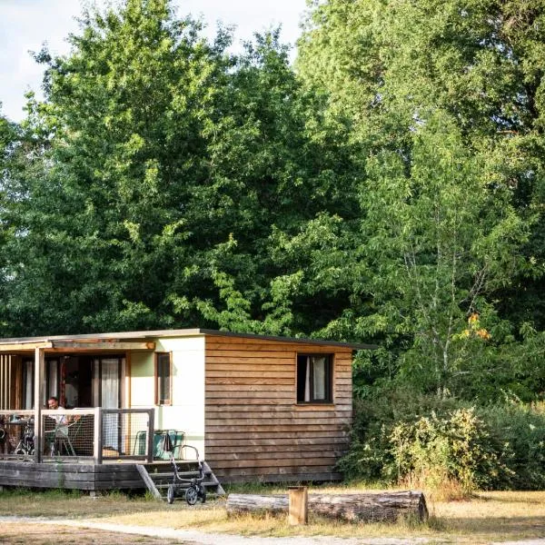 Huttopia Les Châteaux, hotel v destinaci Bracieux