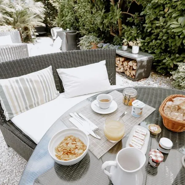 Ideal Sejour Cannes - Stylish Boutique Hotel with quiet garden，斯涅河畔奧日布的飯店