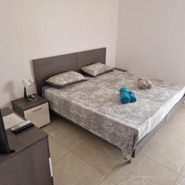 Flight Rooms, hotel in Kirkop