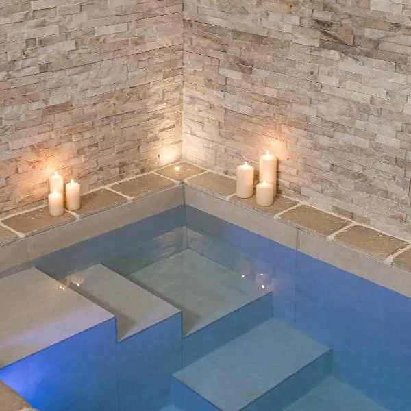 Guerrieri Suites & Spa, hotel in Campi Salentina