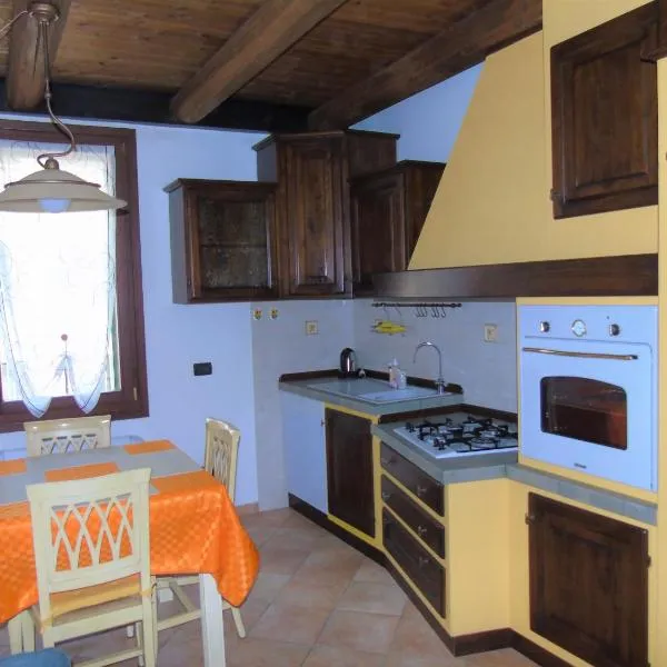 Tasi apartaments, hotel in Cento