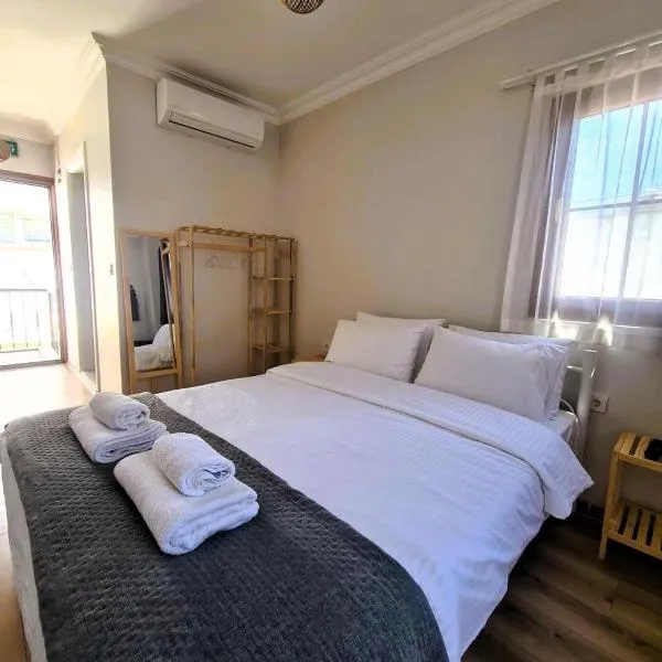 Lokal Ayvalık Guest House, hotel v destinaci Ayvalık