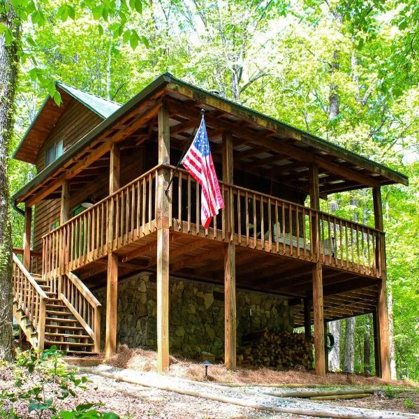 Sautee Nacoochee Mtn Paradise with Spacious Deck!、Sautee Nacoocheeのホテル
