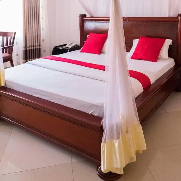 Sienna Beach and Safaris Hotel, hotel in Entebbe