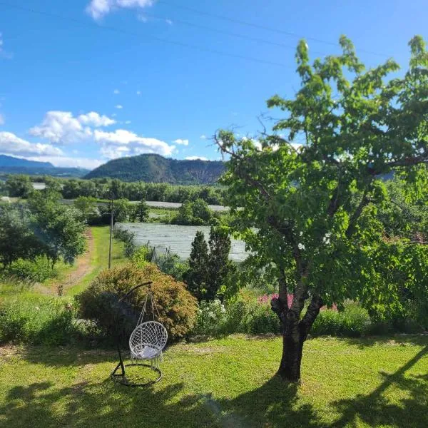 La Dame de cœur 05, hotel en Antonaves