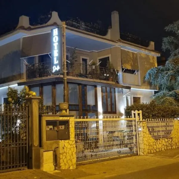 Hotel Dalì, hotel v destinácii Scafati