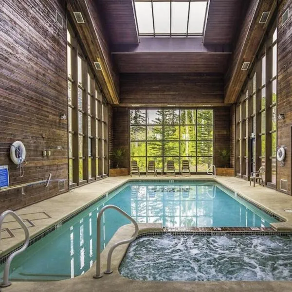 Mountain Getaway and Pool at Brian Head Ski Resort, hotel v destinaci Brian Head