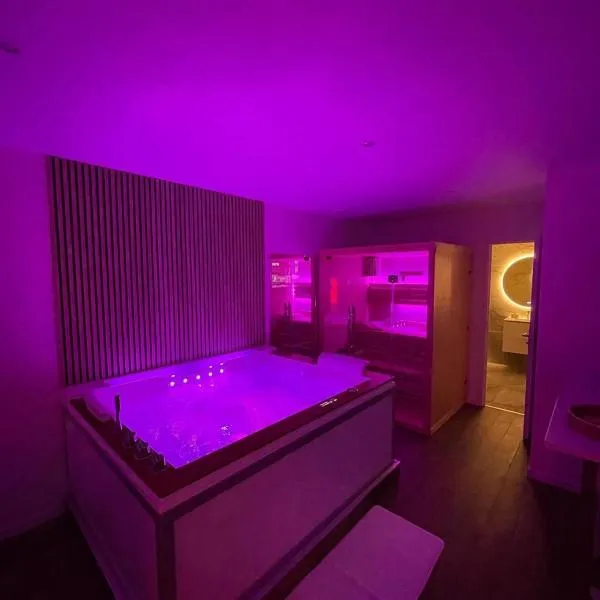 La Suite Bali Jacuzzi,Sauna,Netflix,Disney, hotel in Amiens