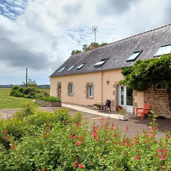 Au calme à 10mn des baies de Douarnenez et Audierne avec cuisine à disposition, מלון בMahalon