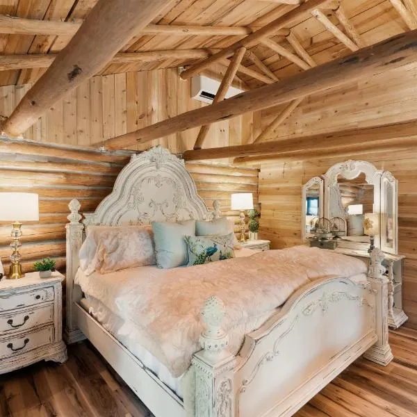 King-Delicately decorated-Log cabin charm-Front porch living-The Pampered Peacock – hotel w Almie
