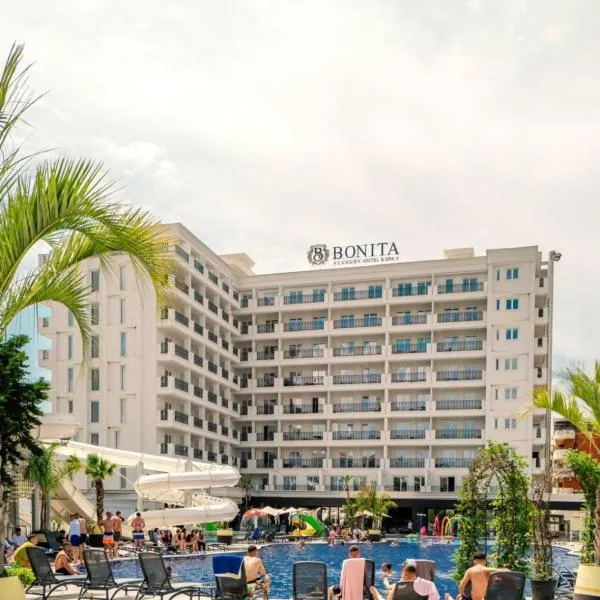 Coastline Luxury Apart Hotel, hotel v destinaci Golem