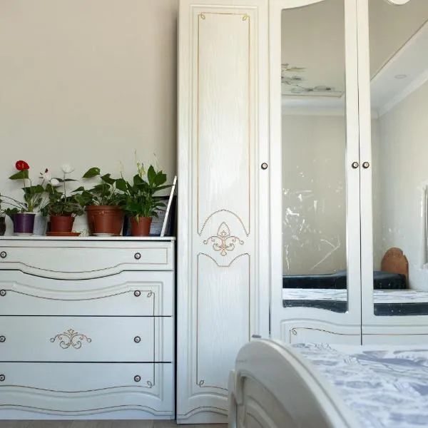 Dastans Homestay, Bed and Breakfast, hotel in Kyzart