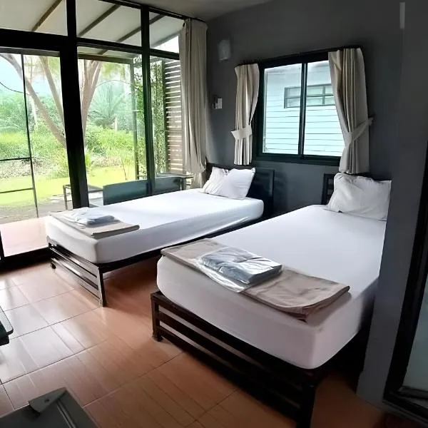 Baan Rim Nam Resort, hotel v destinaci Phangnga