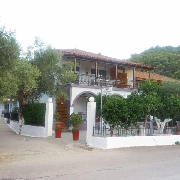 Nikos Studios, hotel in Kerion