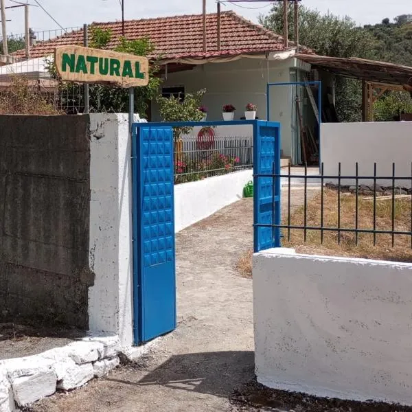 Natural Hostel, hotel v destinaci Himare