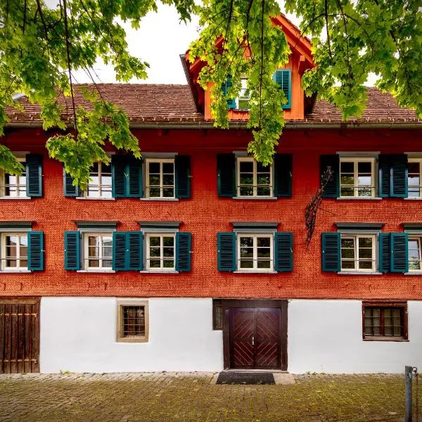 Crimson Cottage Apartments、ドルンビルンのホテル