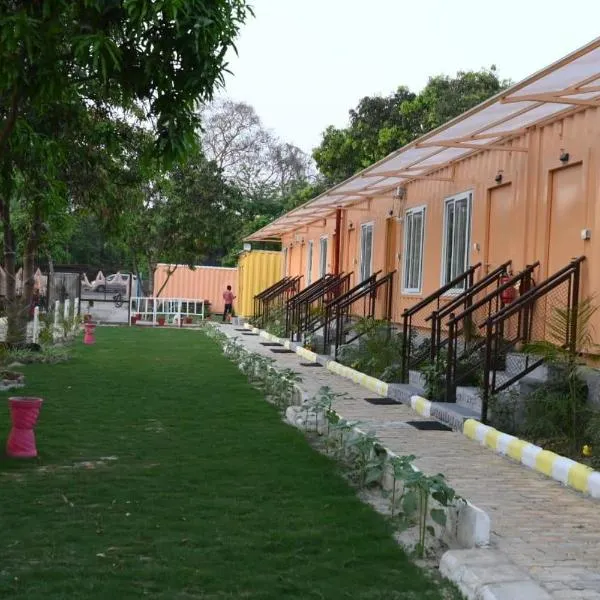 Hotel Divine Ayodhya- A Unit of Chinar Services, hotel in Ayodhya