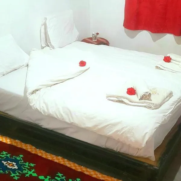 Maison D'hôtes Dar Afra, hotel v destinaci Aït Ziri