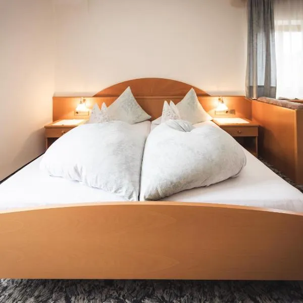 Prissianerhof, Hotel in Tisens