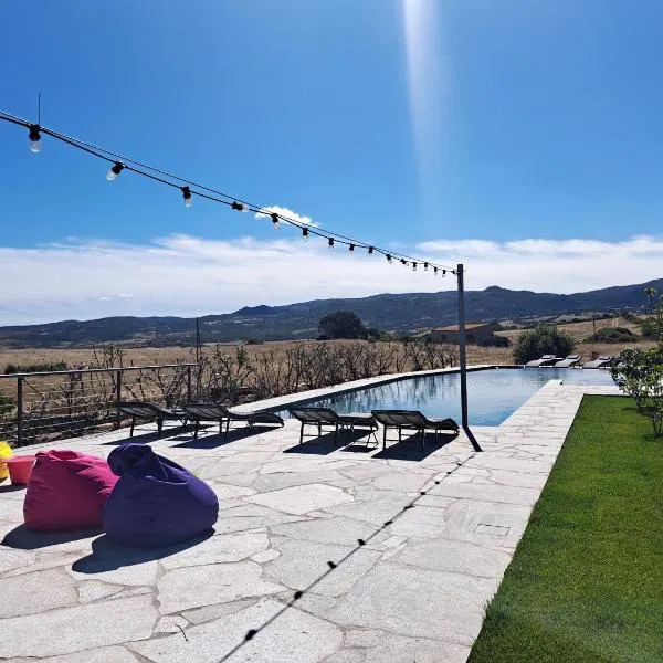 Agriturismo Lu Nodu, hotel v destinaci Greuli 